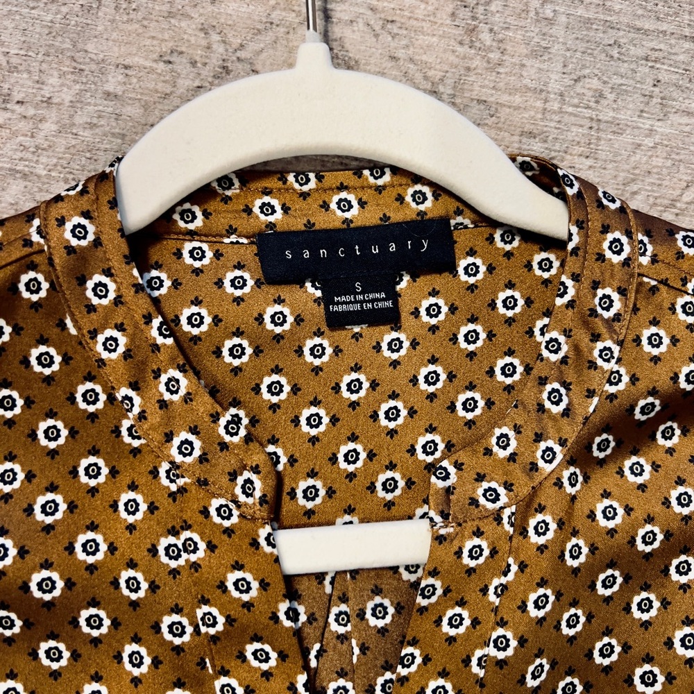 Sanctuary Patterned Women's Top - image 4